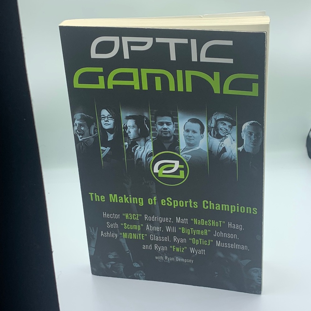 ☄️2/$15☄️Optic Gaming the making of esports champions